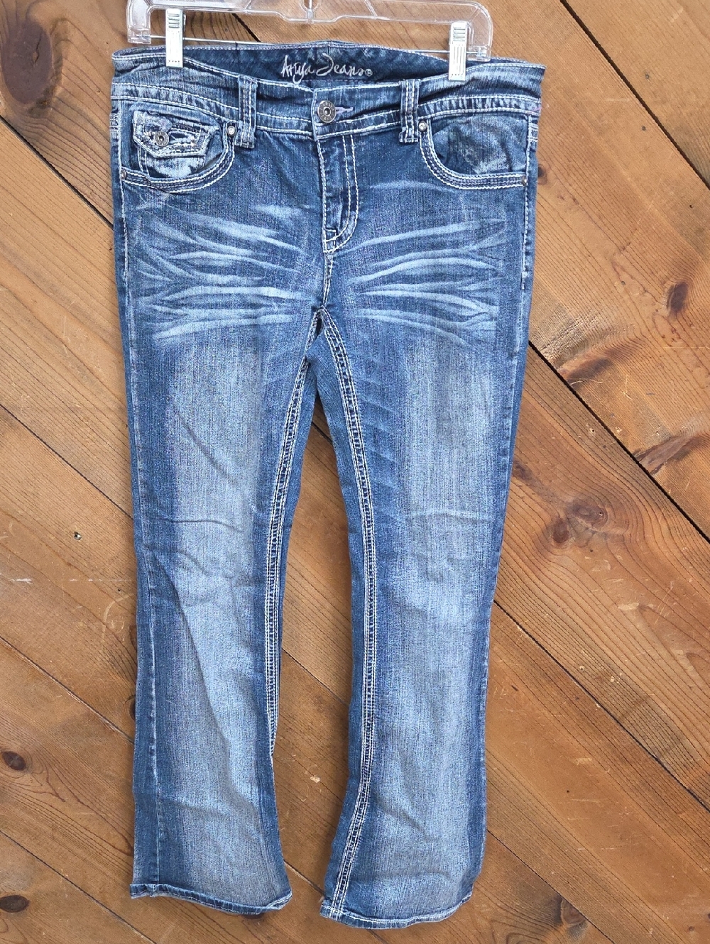 Ariya Flare Y2K Jeans Women’s Size 11/12.